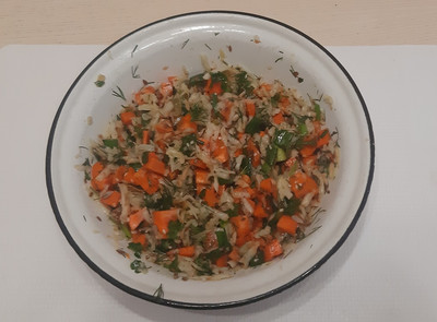 Антиковидный салат из сельдерея и моркови